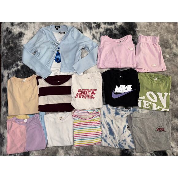 14 Piece Lot Bundle Girls 10-12 Tshirts Tops Outfits - Picture 1 of 4
